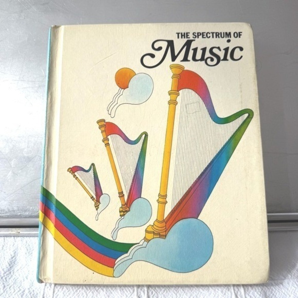 The Spectrum of Music with Related Arts 1974 Macmillan Hardcover Vintage‎ book